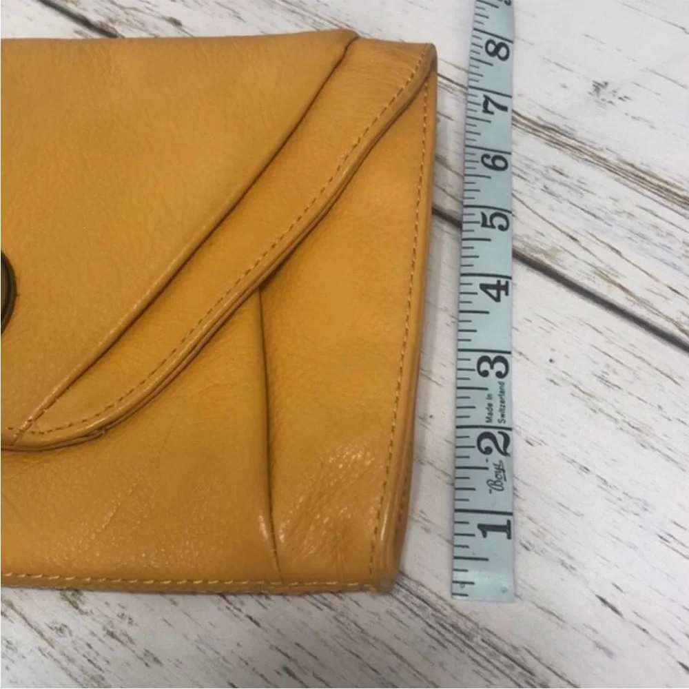 Elliott Lucca Clutch